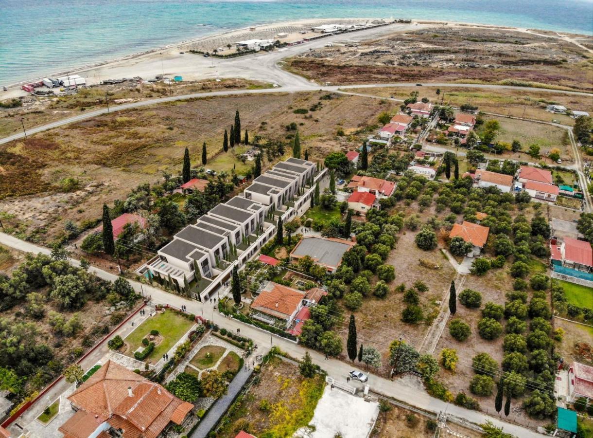 Serene Seafront Villas Nea Irakleia Extérieur photo
